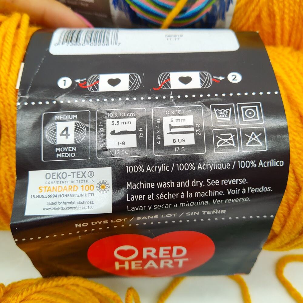 1.75 Skiens Red Heart Super Saver 364 Yd New Saffron Golden Yellow - Picture 7 of 8